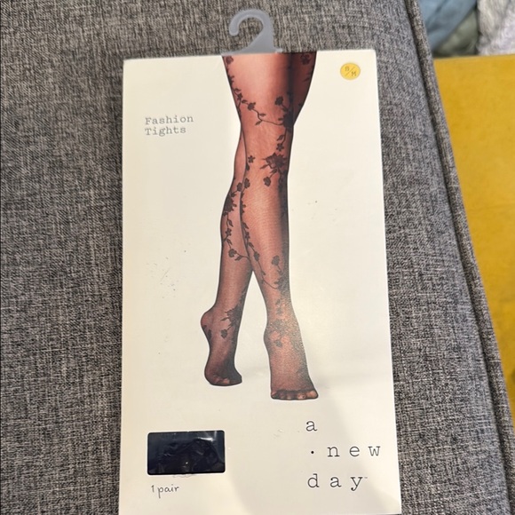 A New Day Black Floral Patterned Tights - Picture 1 of 1